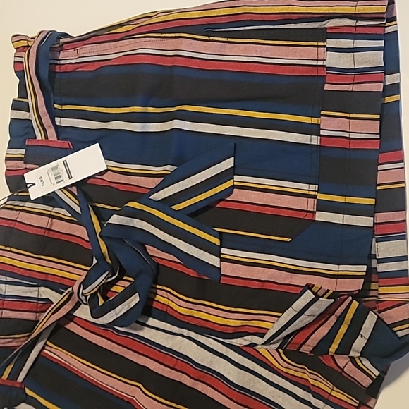 The Get XL  shorts.  Perfect for summer outings. - Picture 3 of 7